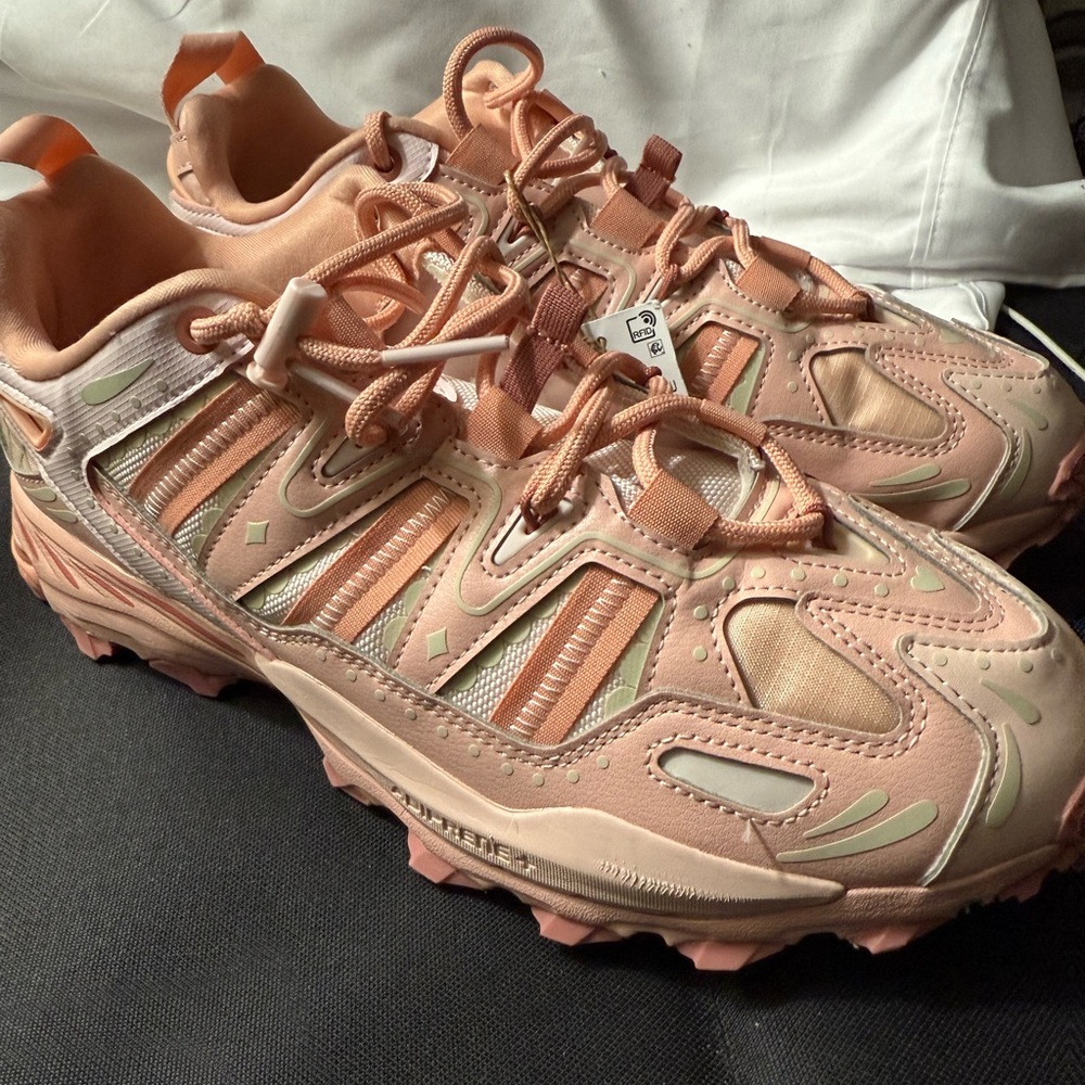 Adidas Men's / Women’s Unisex Hyperturf Adventure M/ Size 10 W/Size 11